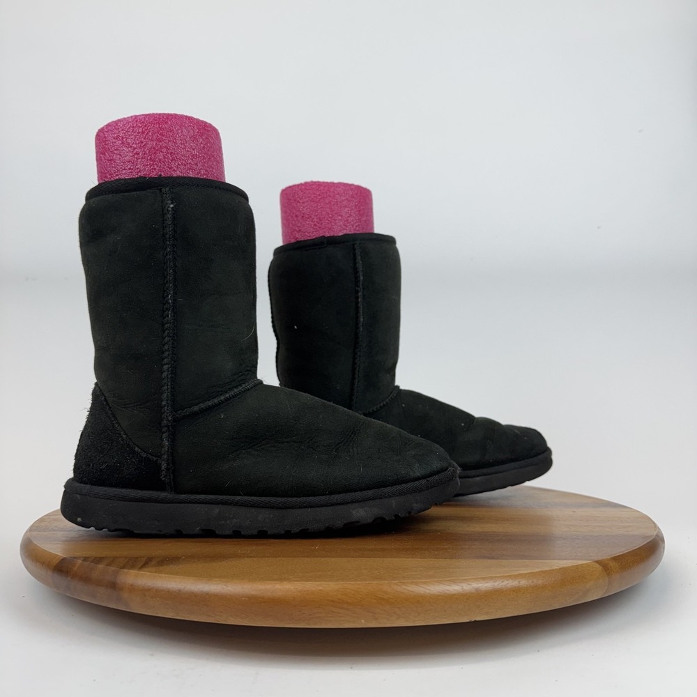 Womens Ugg Classic Short II Black Suede Shearling Lined Comfort Boots Size 6‎ M